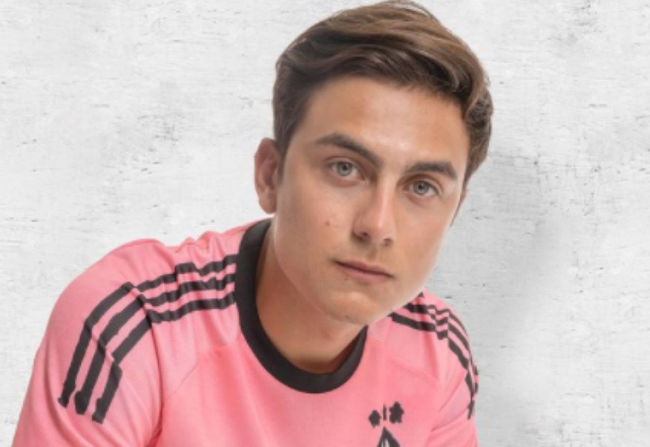 Paulo Dybala, avete mai visto sua madre? (Instagram)