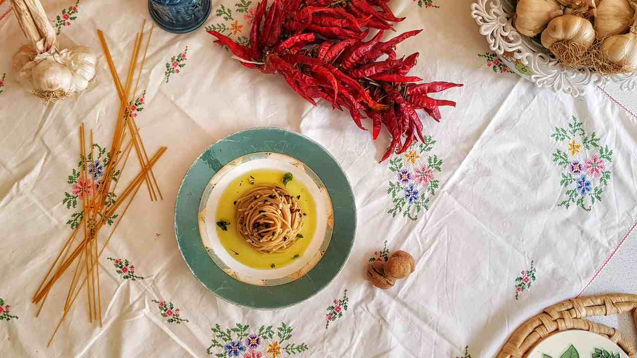 Aglio, olio e peperoncino