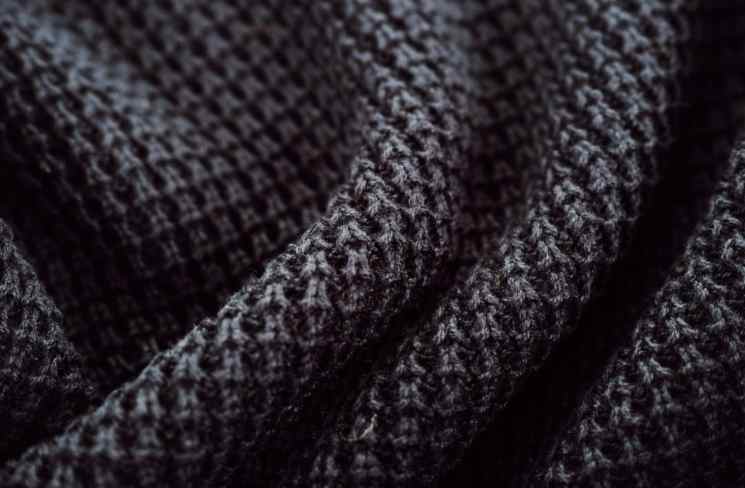 lana nera infeltrita