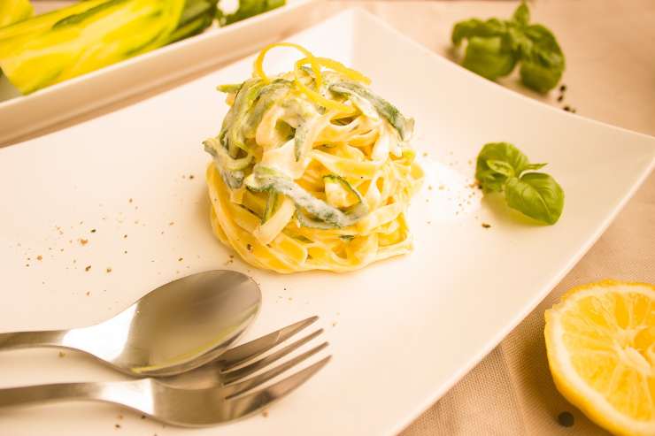 pasta zucchine 5 minuti