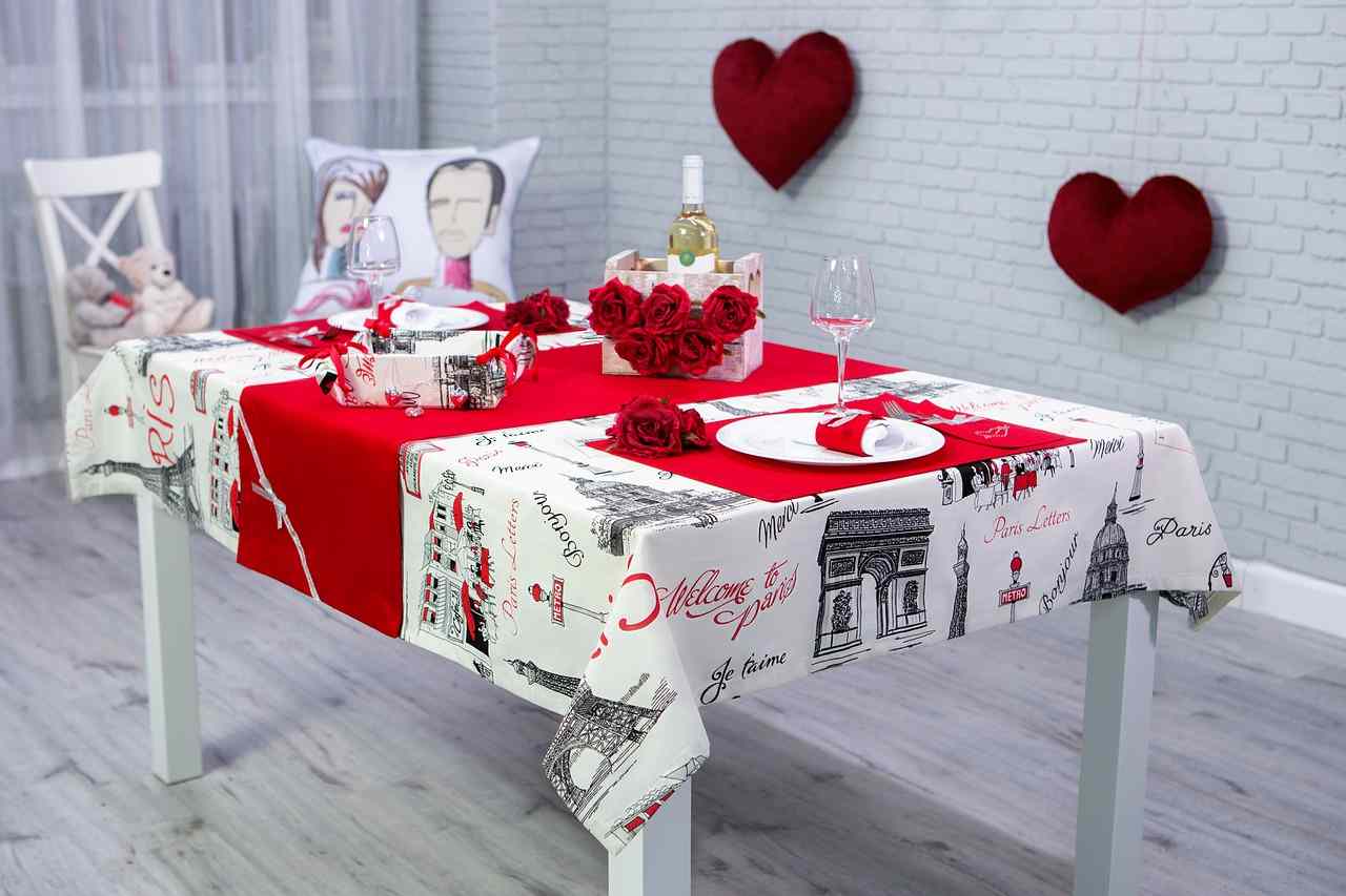 Decora la tua tavola di San Valentino con un centrotavola romanticissimo