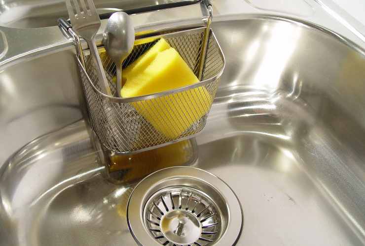 sporcizia lavello cucina