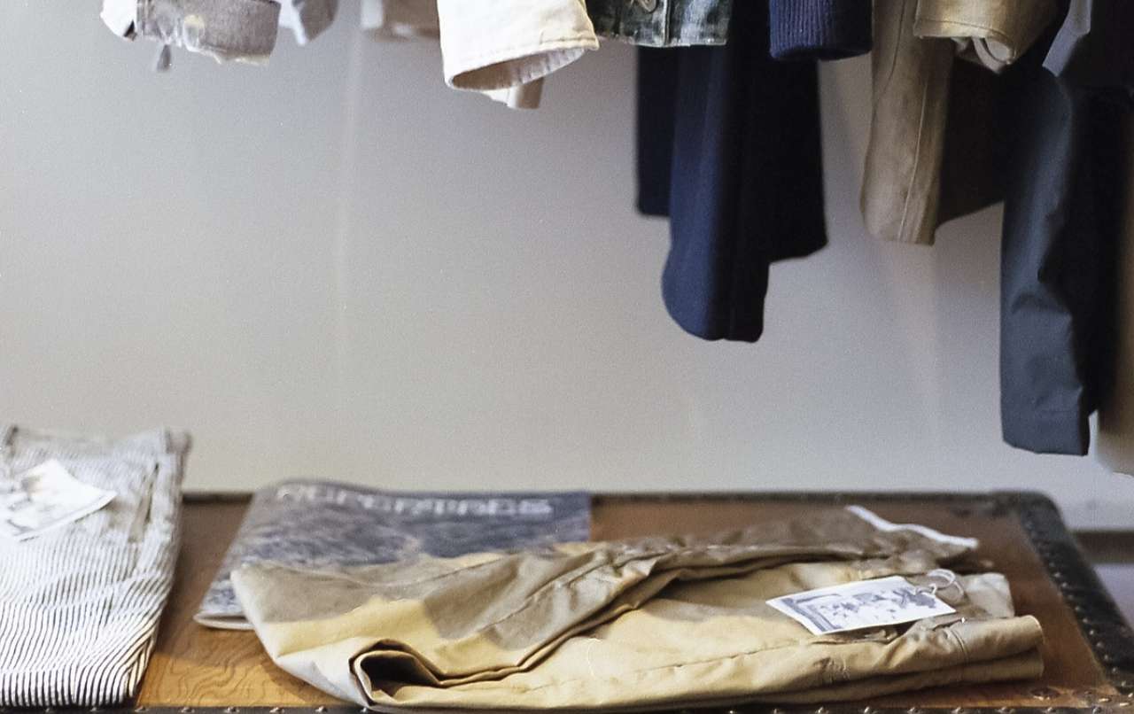 come piegare pantaloni giacche