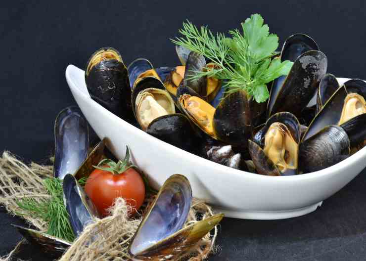 cozze scoppiate ricetta siciliana