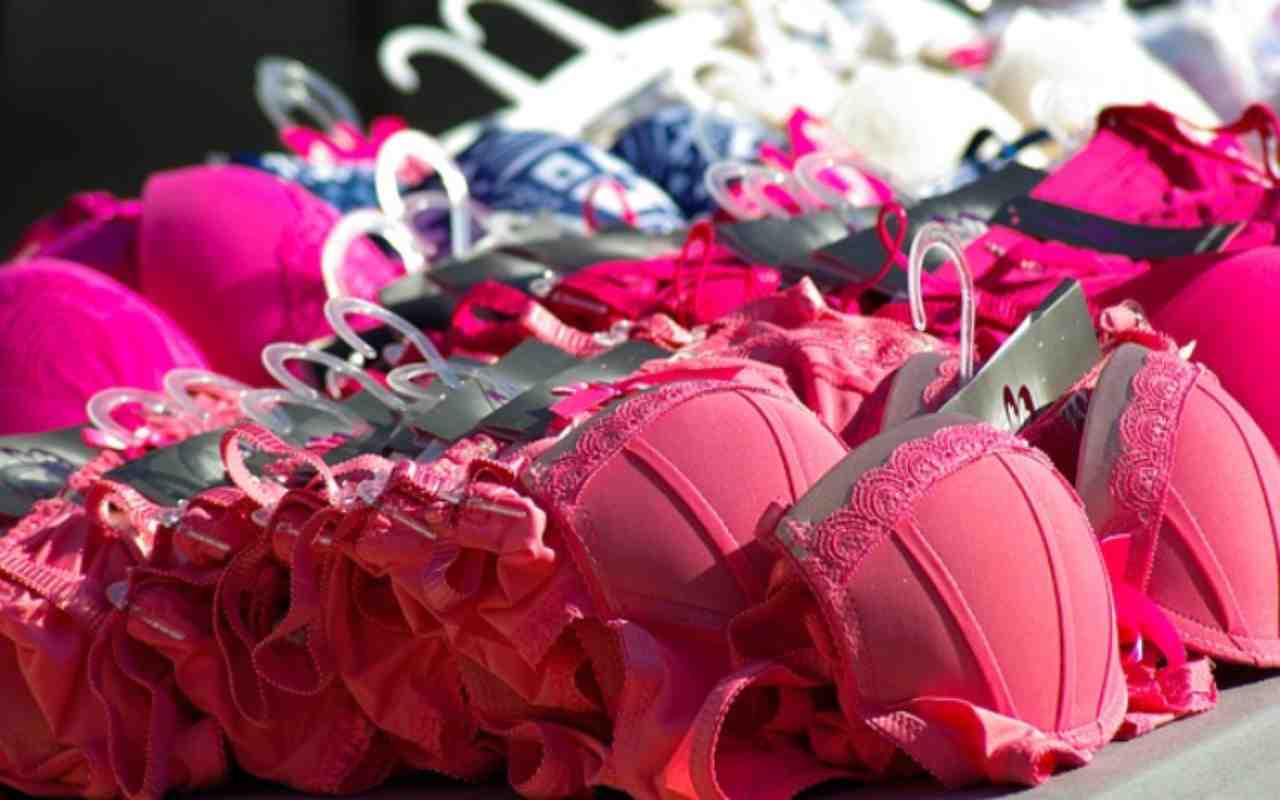 come lavare il reggiseno