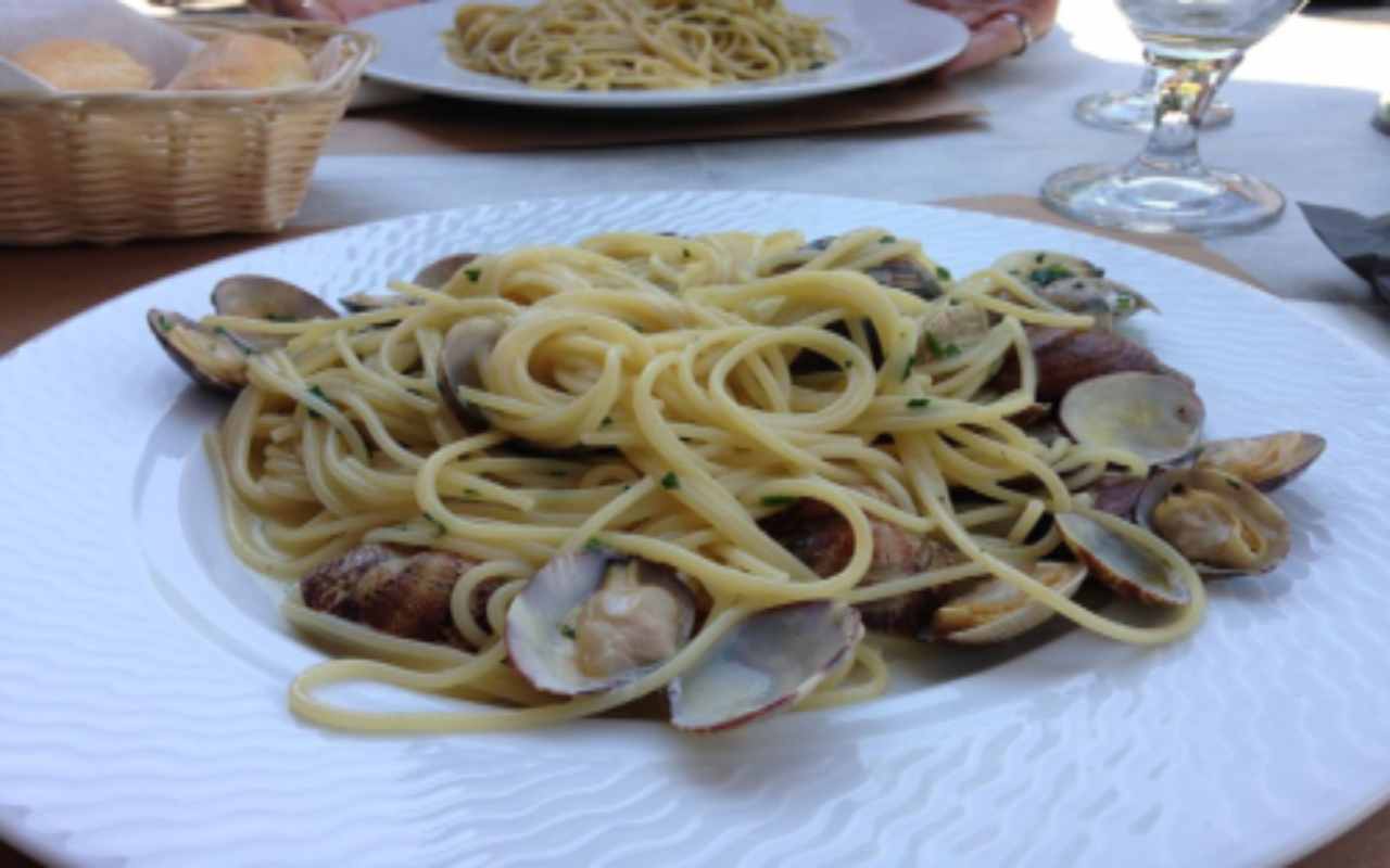 primo piatto spaghetti vongole