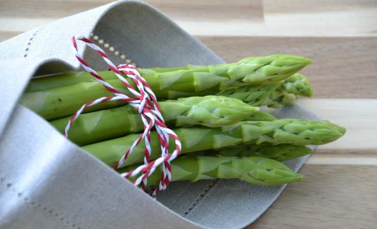 piatto asparagi