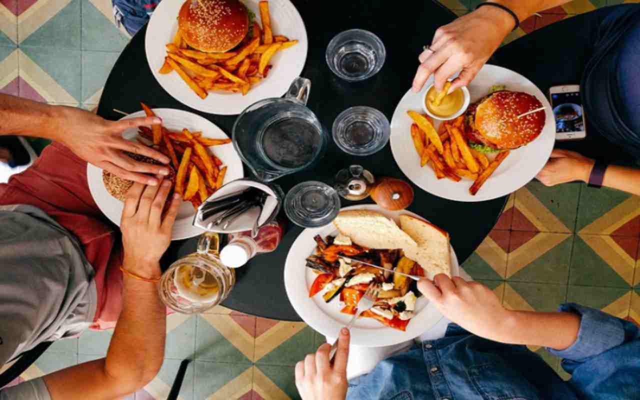 burger cena