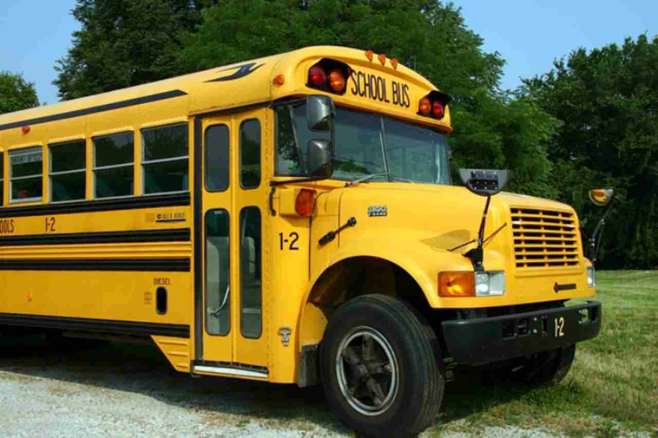perché scuolabus giallo