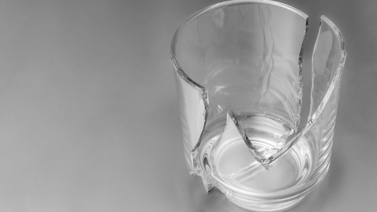 bicchiere rotto