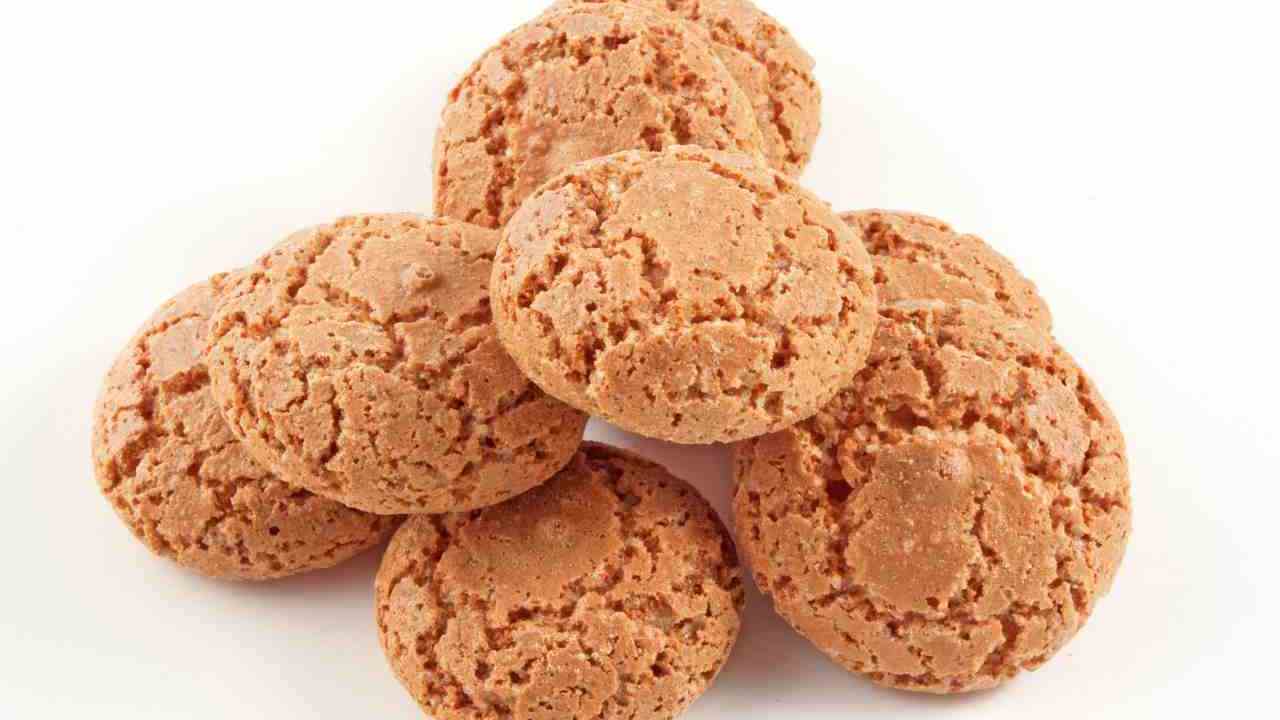 ricetta amaretti veloce