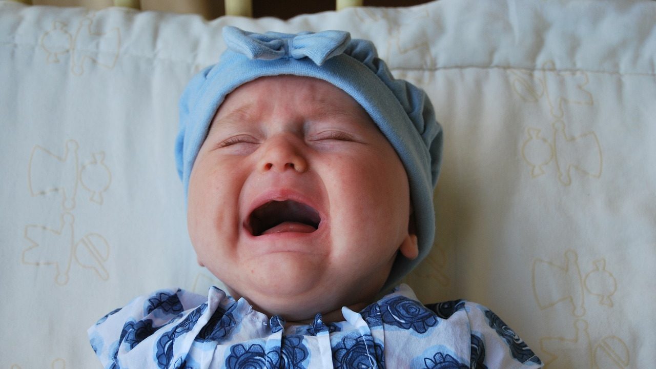 Come far smettere di piangere i bimbi