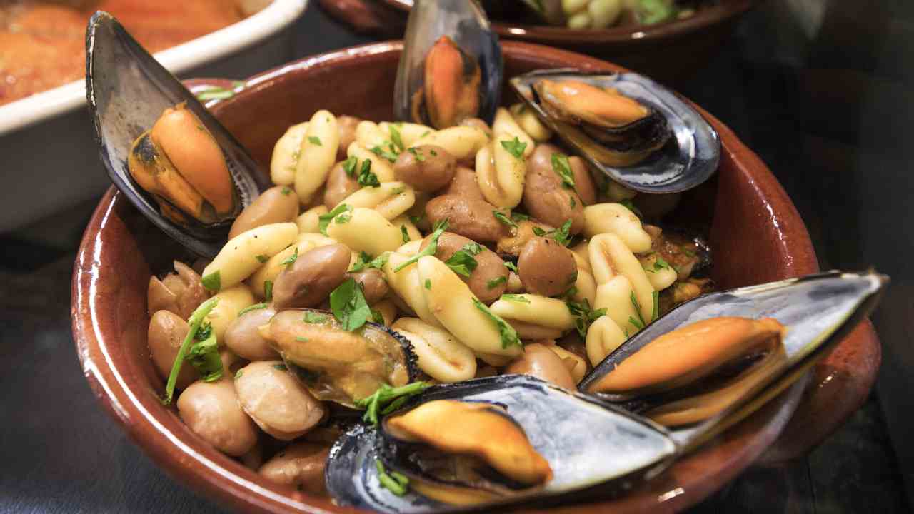 cozze fagioli ricetta napoletana