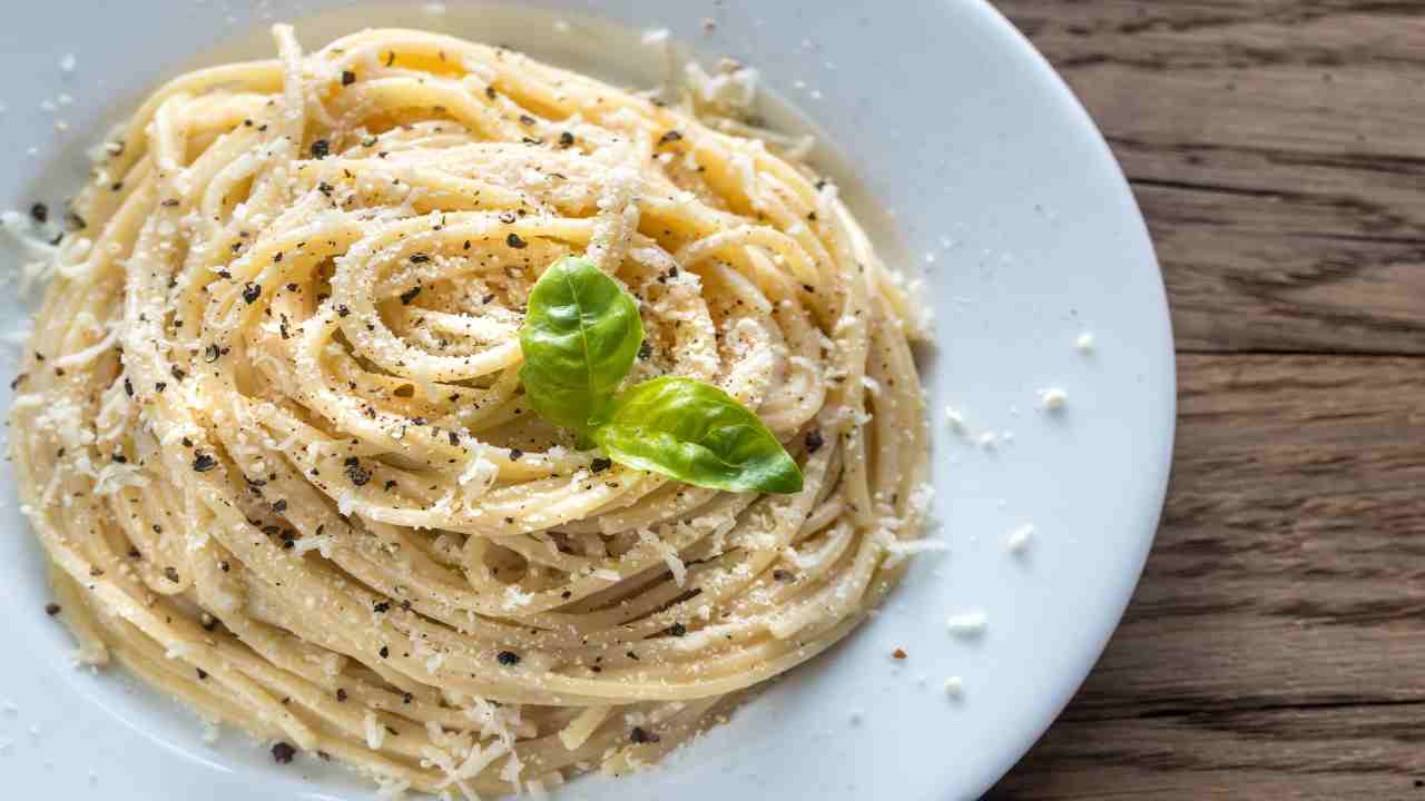 ingrediente cacio e pepe