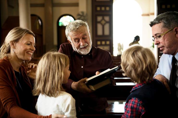 bambini in chiesa