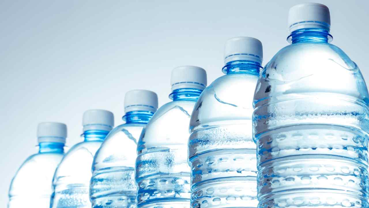 usare bottiglie plastica