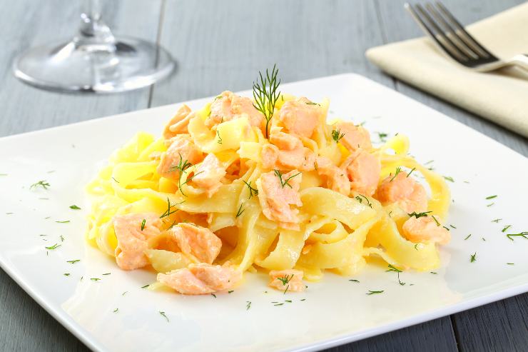 carbonara salmone