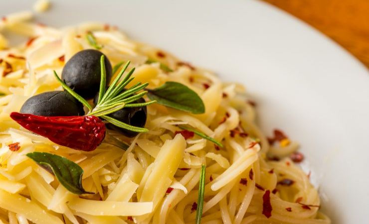 segreto spaghetti aglio olio cremosi