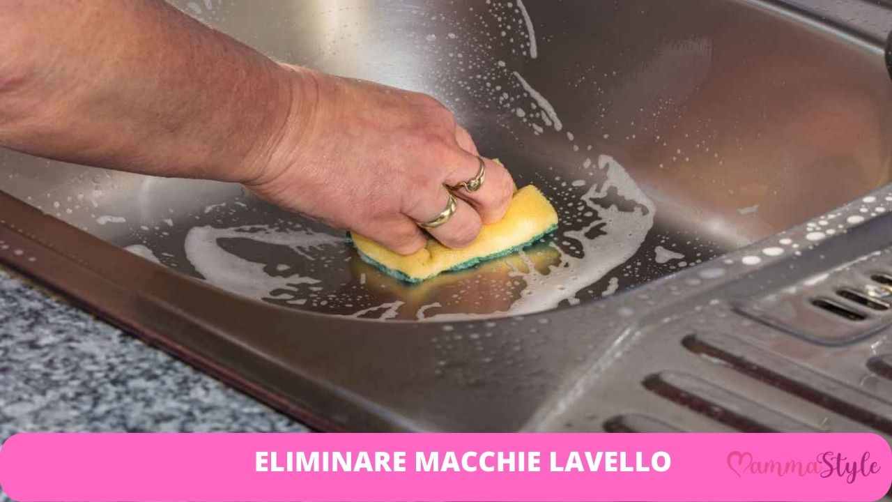 lavello cucina macchie calcare