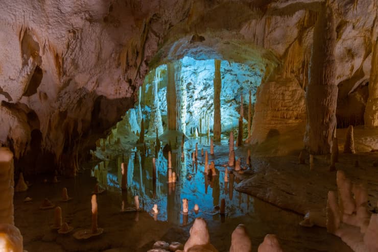 avventura sotterranea grotte frasassi