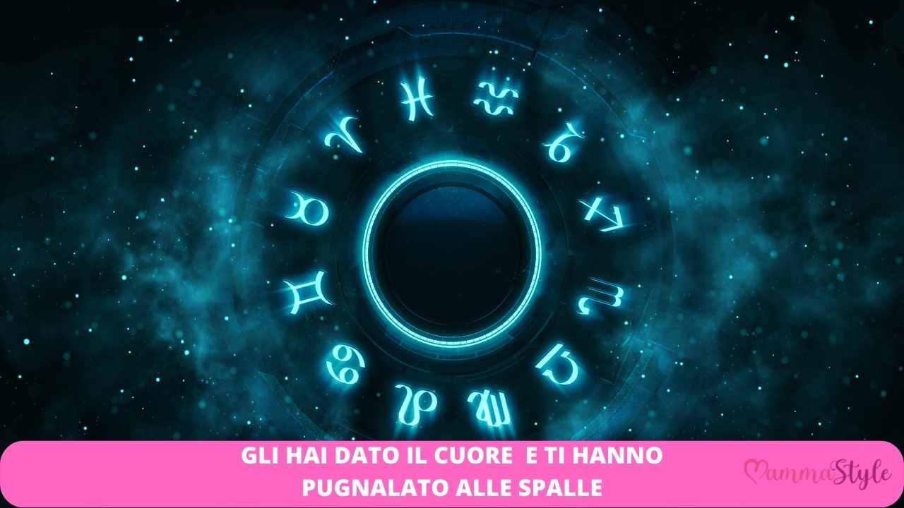 segni zodiacali pugnalato spalle