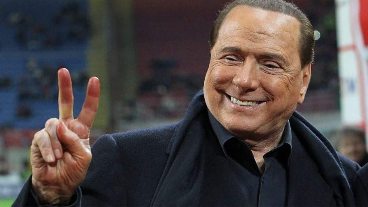 Silvio Berlusconi musical teatro