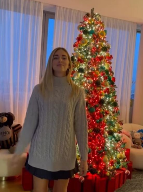 chiara ferragni albero natale