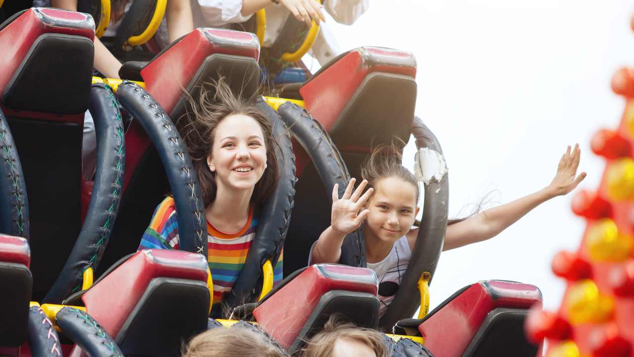 Bambine al parco divertimento