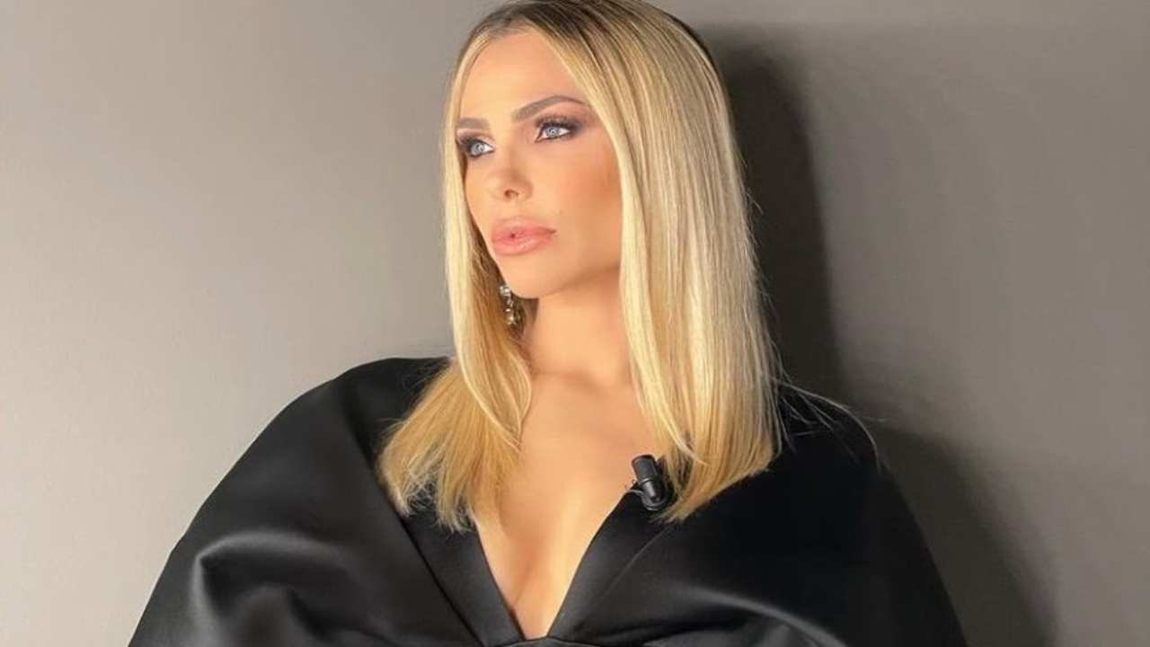 Ilary Blasi prezzo folle per la borsa