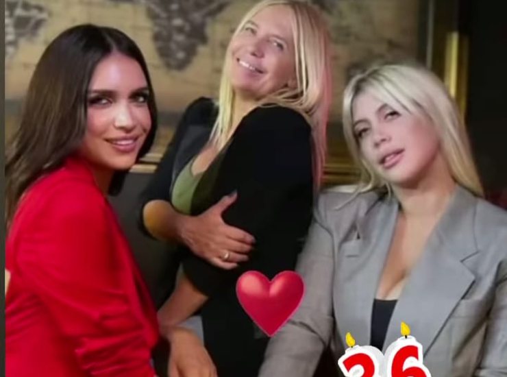 Wanda Nara, la foto con la mamma e la sorella è boom di like: le avete mai viste?