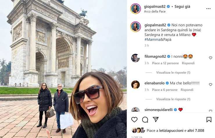 Giorgia Palmas insieme ai suoi genitori