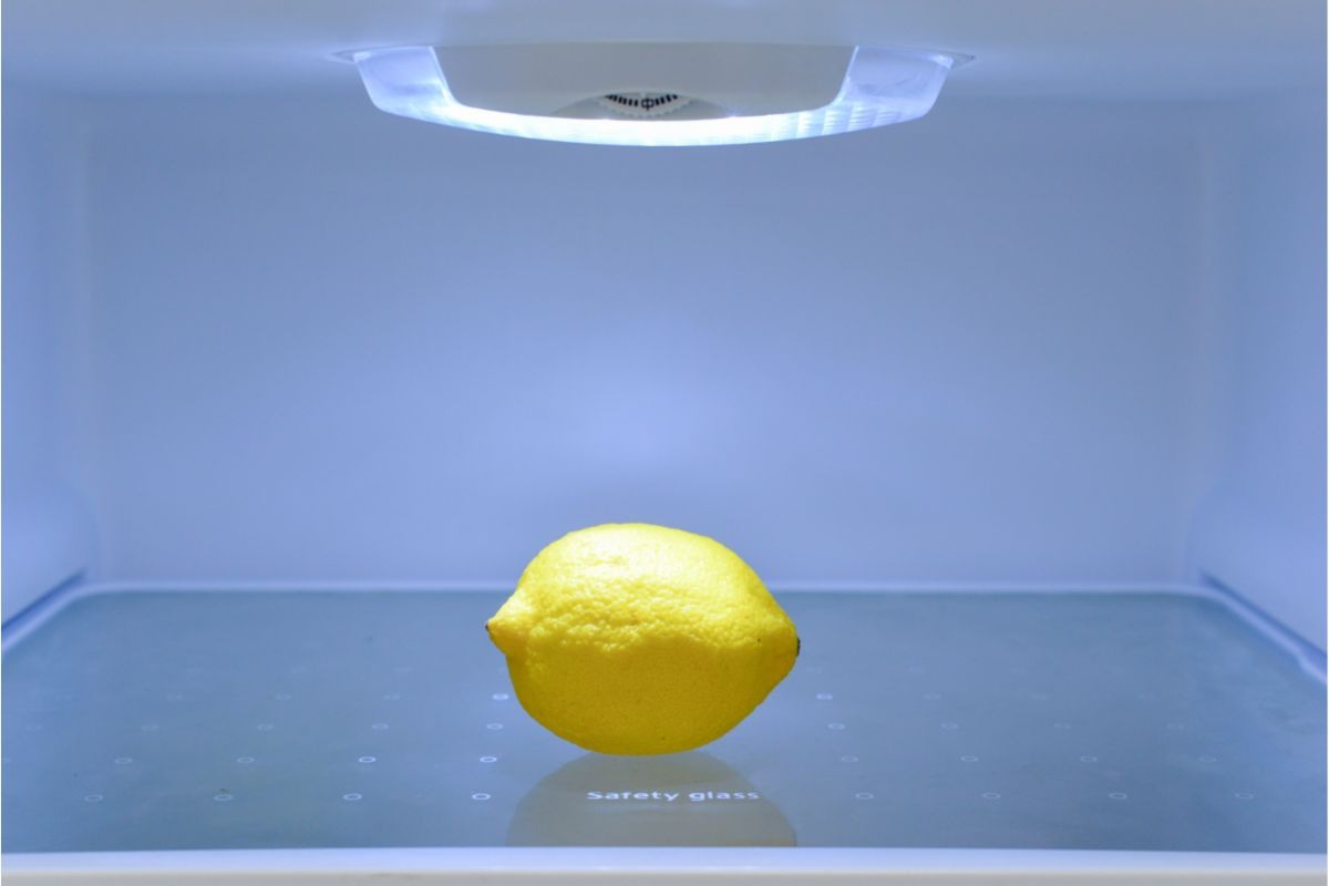 limone nel frigorifero