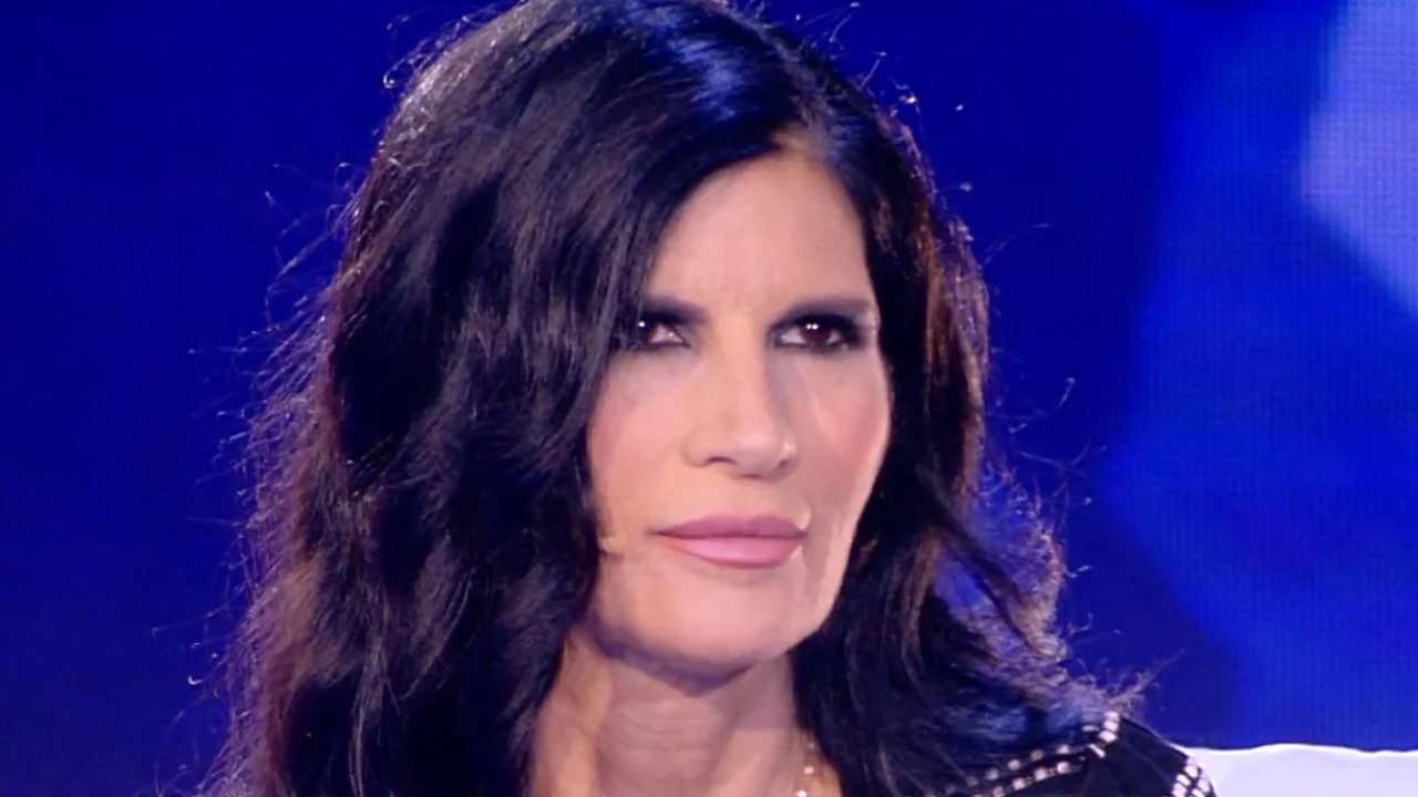 Pamela Prati, tutto si complica per lei: la showgirl in difficoltà dopo il Gf Vip