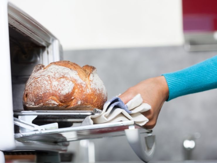 pane fatto in casa croccante