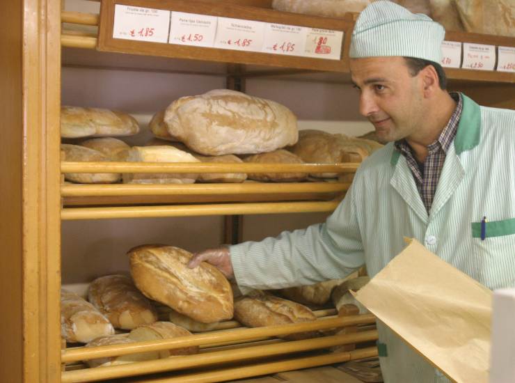 Chi fa il pane più buono d'Italia? Da oggi in poi lo comprerai solo qui, la lista completa