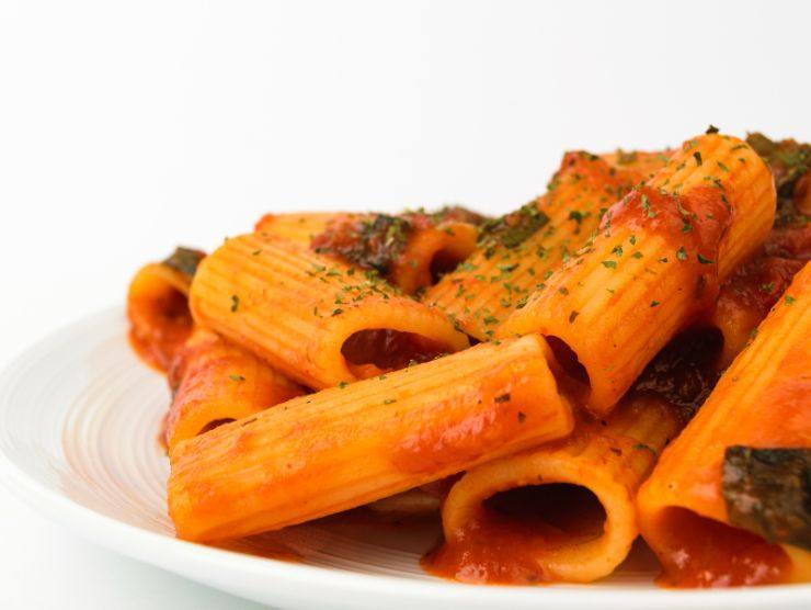 rigatoni sugo 