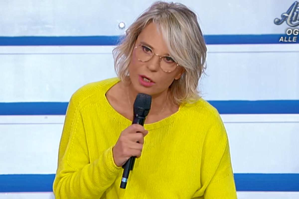 maria de filippi gesto bellissimo