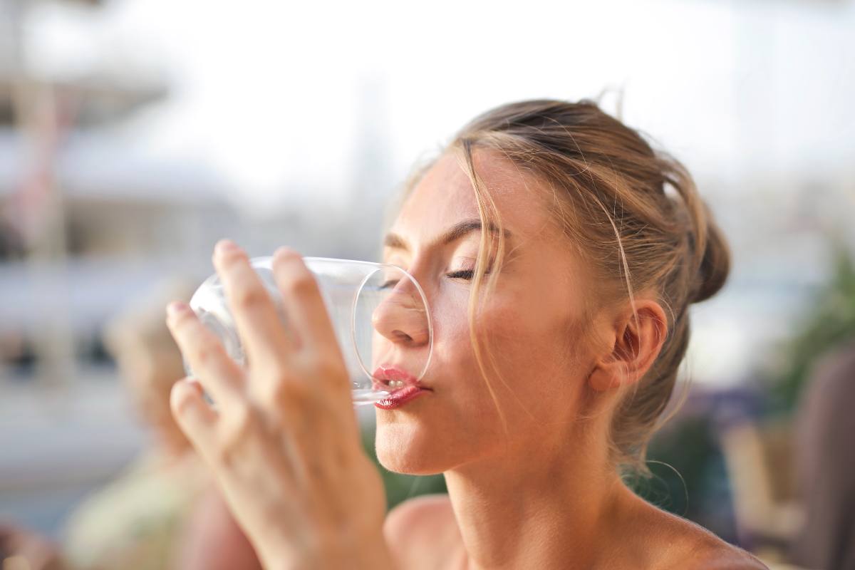 quanta acqua bere al giorno