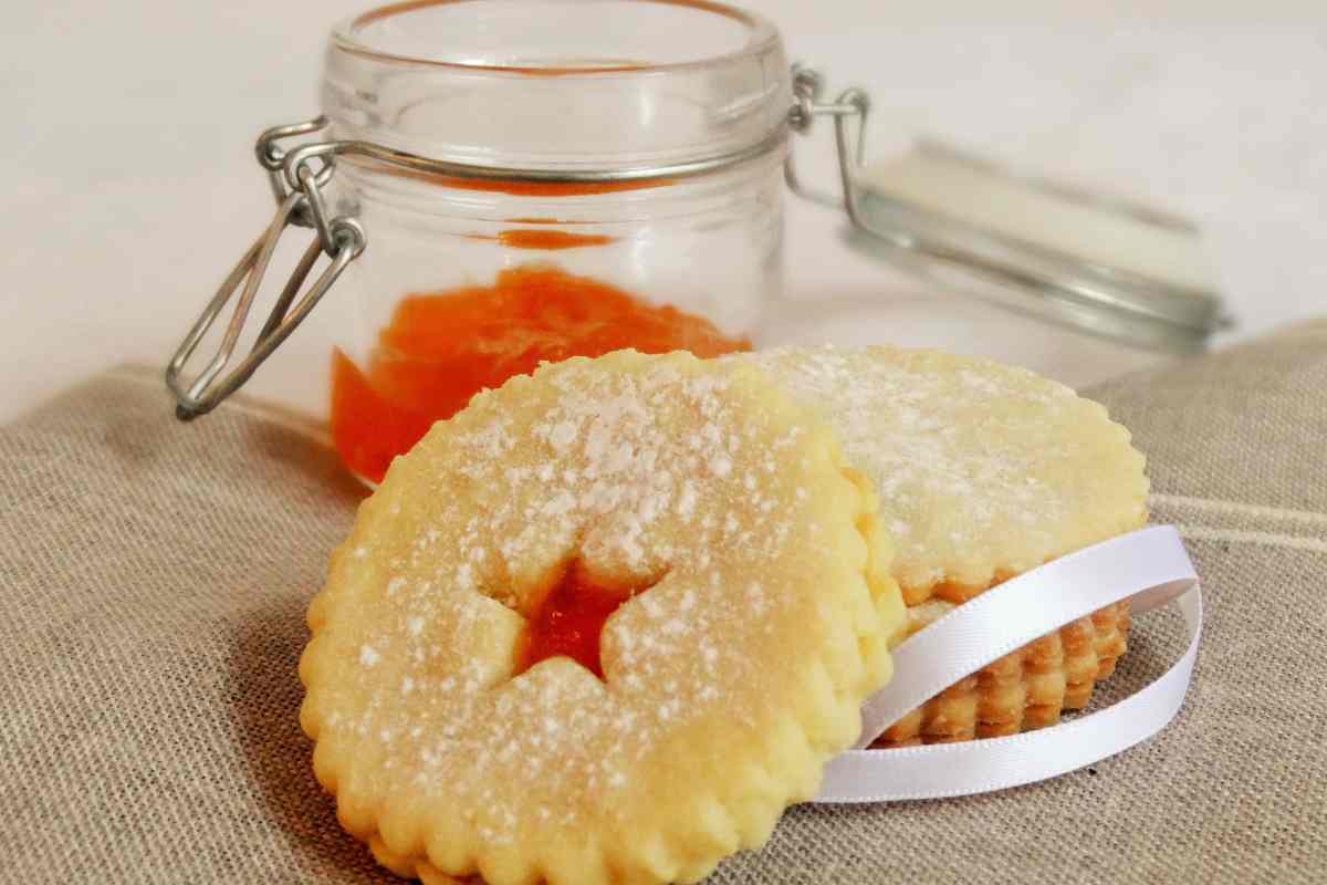 Biscotti alla marmellata facili e veloci