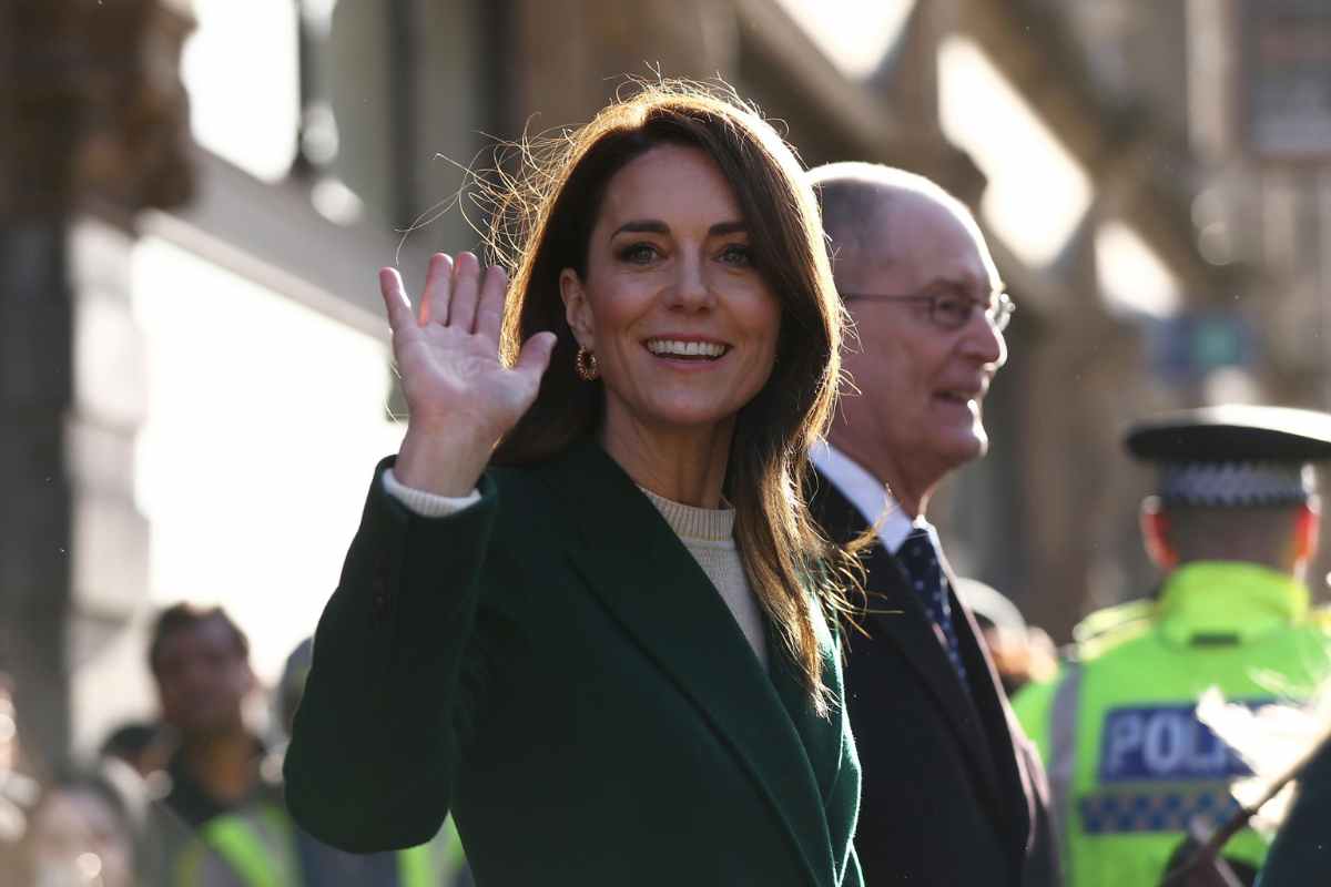 Nuovo outfit di Kate Middleton lascia tutti senza parole