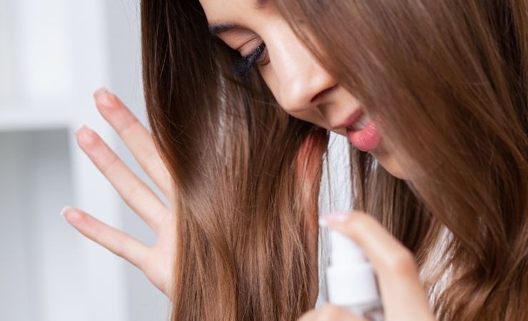 Combattere i capelli crespi con ingredienti naturali