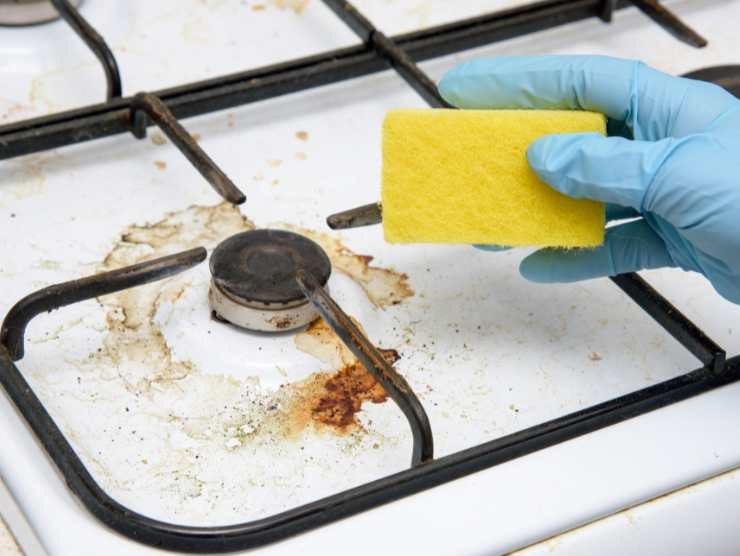 Metodo infallibile per la pulizia dei bruciatori in cucina