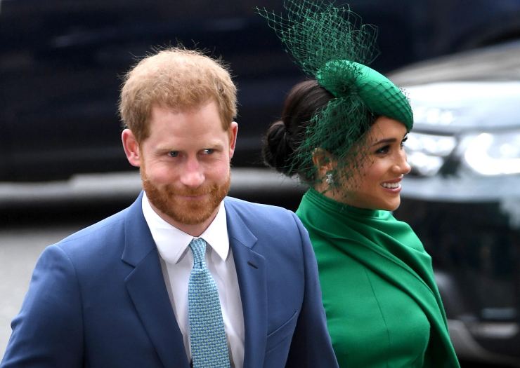 harry e meghan fuori da frogmore cottage