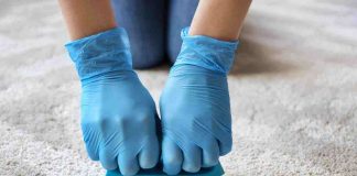 Come pulire i tappeti di casa: la soluzione è in cucina
