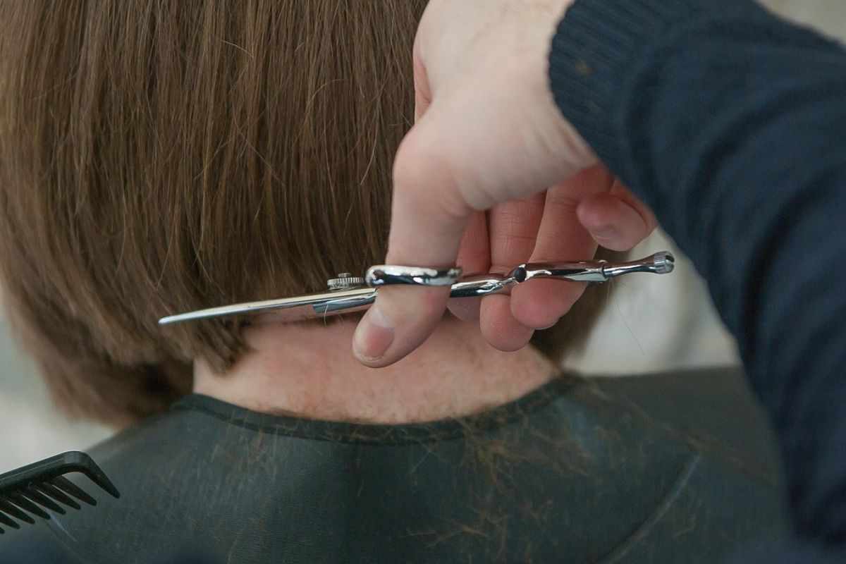 tagliare i capelli li rende anche più forti?