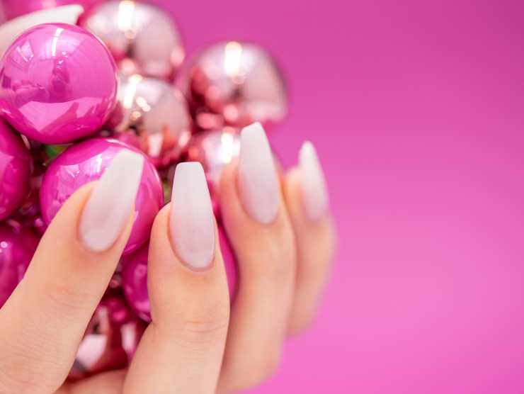 Nail art, unghie con effetto Baby Boomer