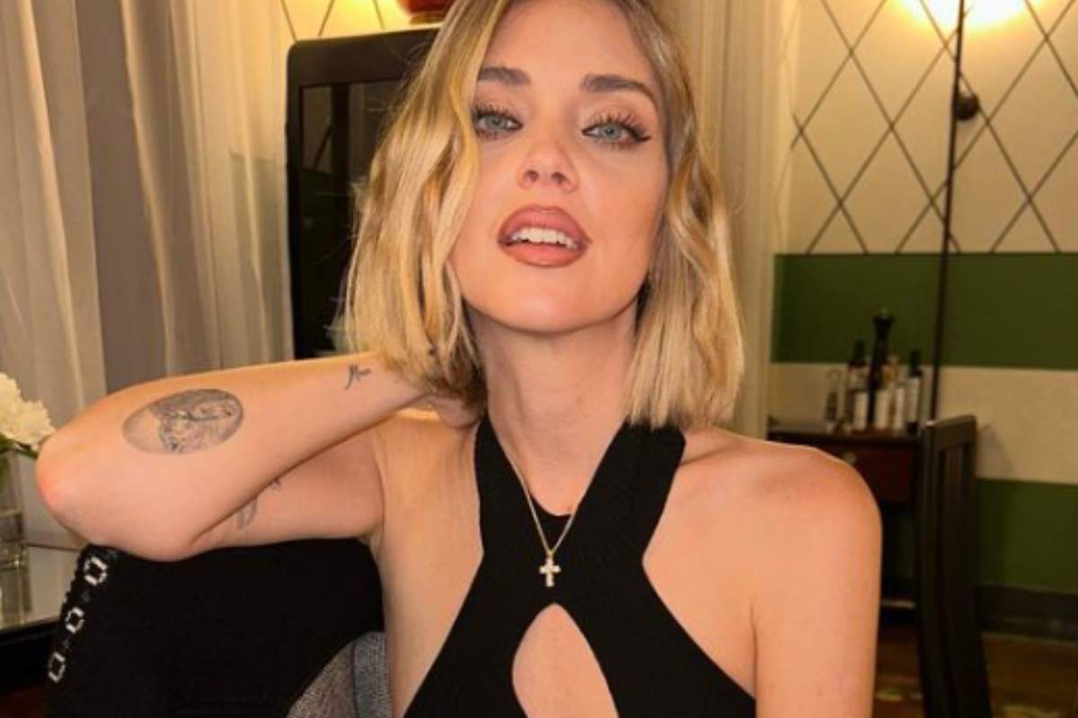 Chiara Ferragni trucco valigia