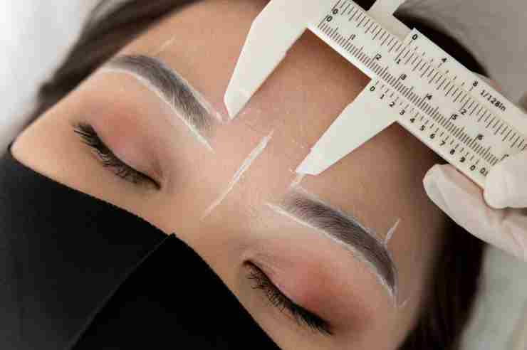 trucco geniale per sopracciglia perfette