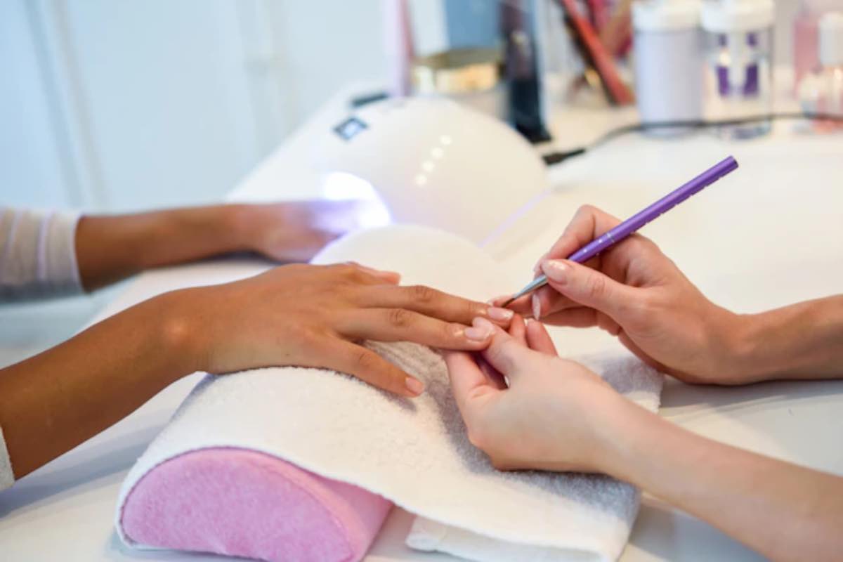 La Manicure Russa conquista le donne