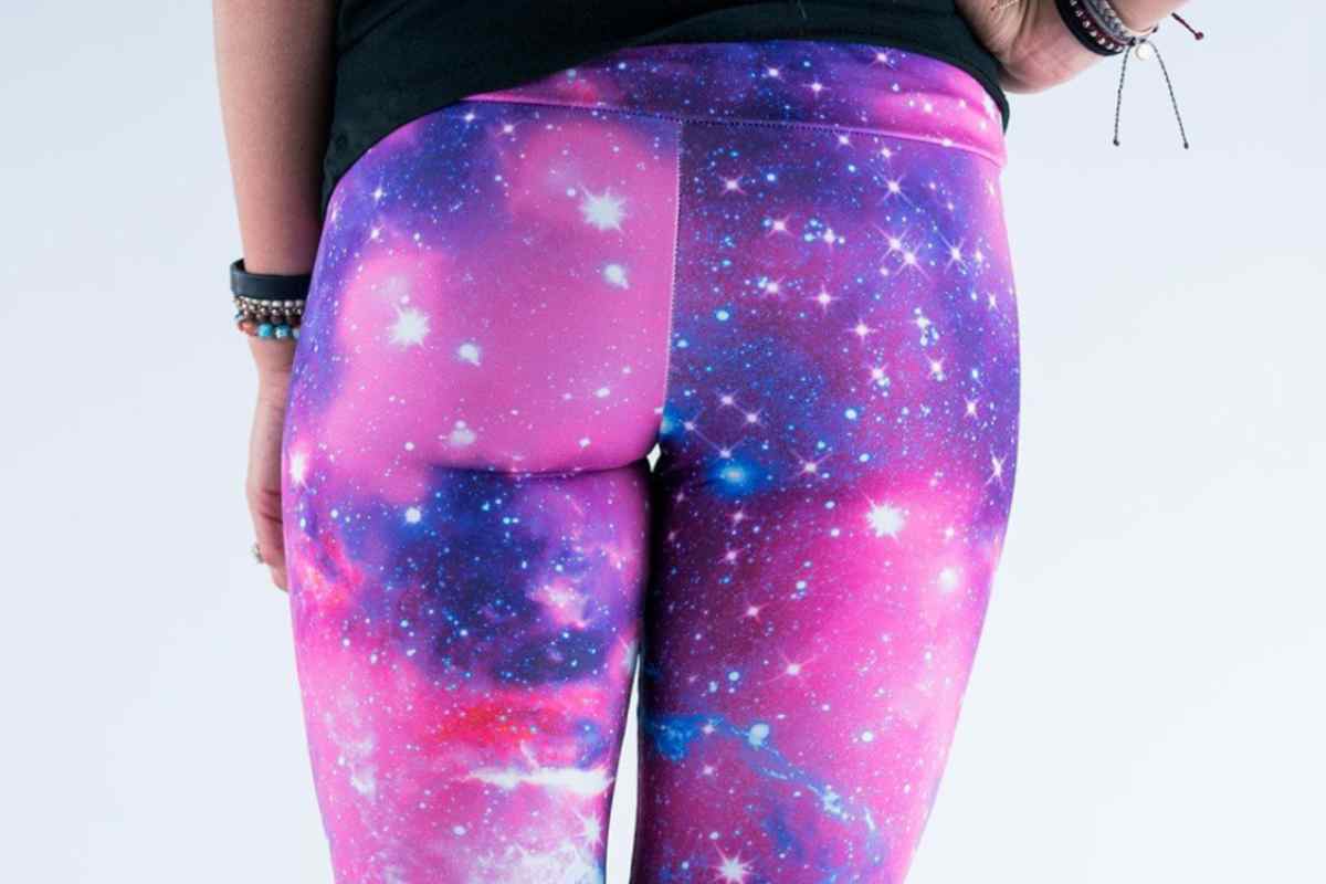 Leggings fantasia galaxy: ora sono di tendenza